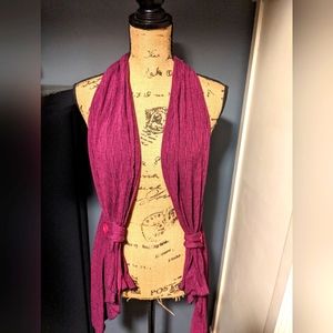 575, Women's Medium Mauve Colored Vest with buttoned sides